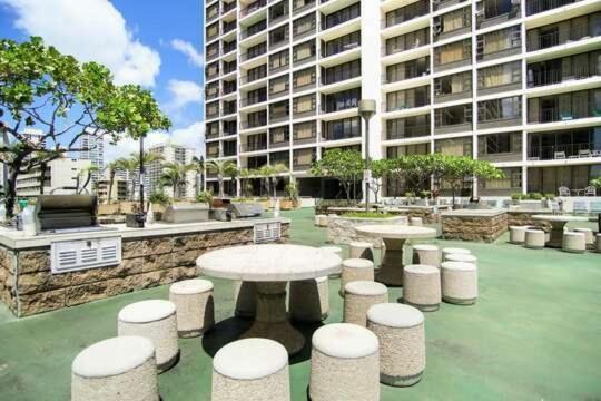 Light & Airy 8Th Floor Ocean View Condo With Lanai Condo Honolulu Exterior foto